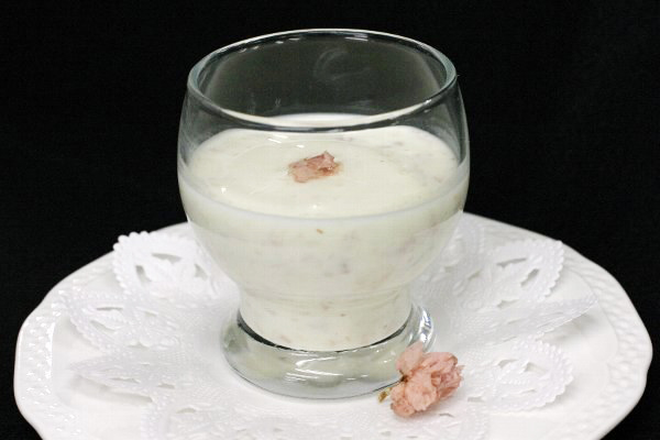 Vol.22 さっぱりとした甘さが魅力の「パンナコッタ桜」（調理時間約10分）