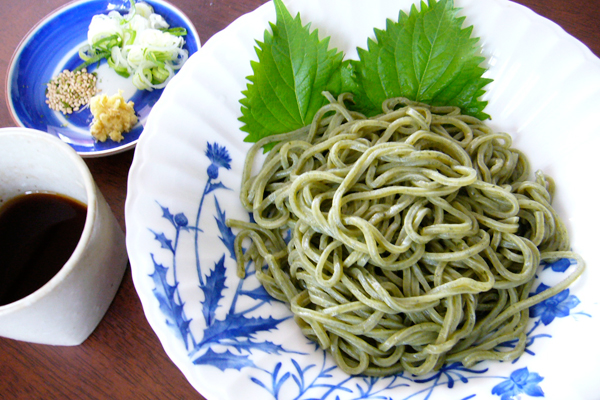 「青じそ加工研究会」シリーズvol.3独自の製法を編み出し、青じそ入り生麺をつくる「水鳥製麺」