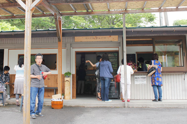 二人で始めた地域のアンテナショップ「手づくり工房 あめんぼ」