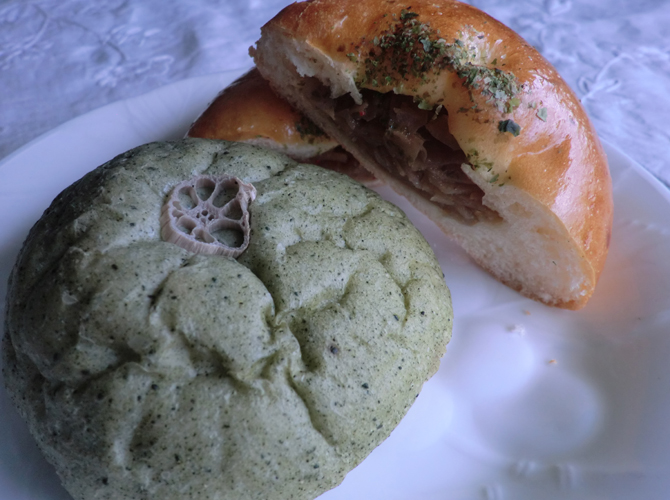 レンコン産地ならではのパン