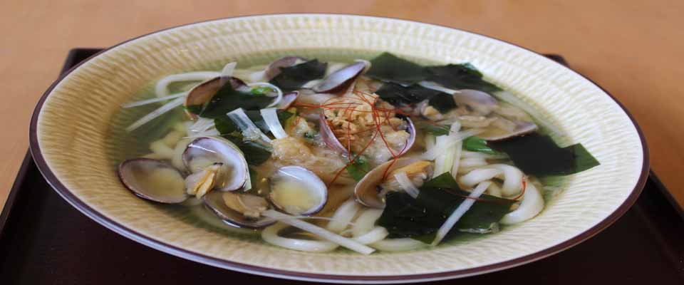 三河湾のアサリが入った 「ガマゴリうどん」がご当地名物に