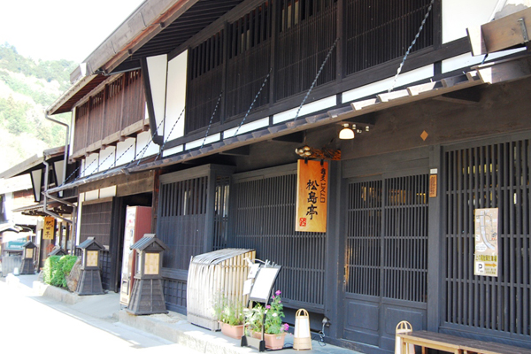 穀霊のトンボが実らせた地元食材を洋食で味わう「竈炙ビストロ松島亭」